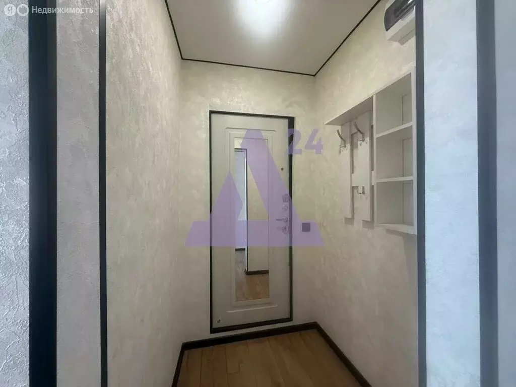 Квартира-студия: Барнаул, улица Крупской, 99к2 (17 м) - Фото 0