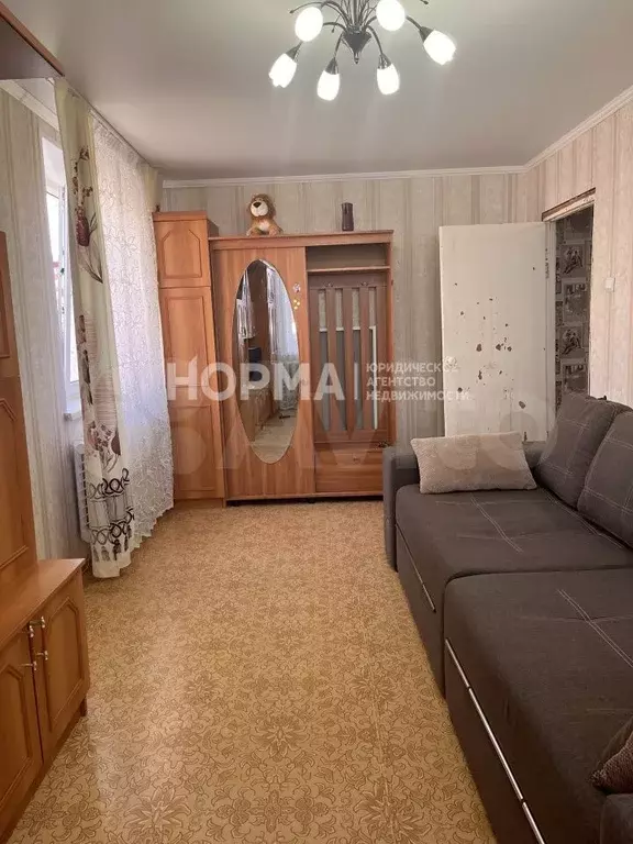 1-к. квартира, 32 м, 4/6 эт. - Фото 0