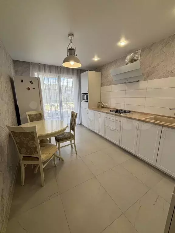 2-к. квартира, 75 м, 8/10 эт. - Фото 1