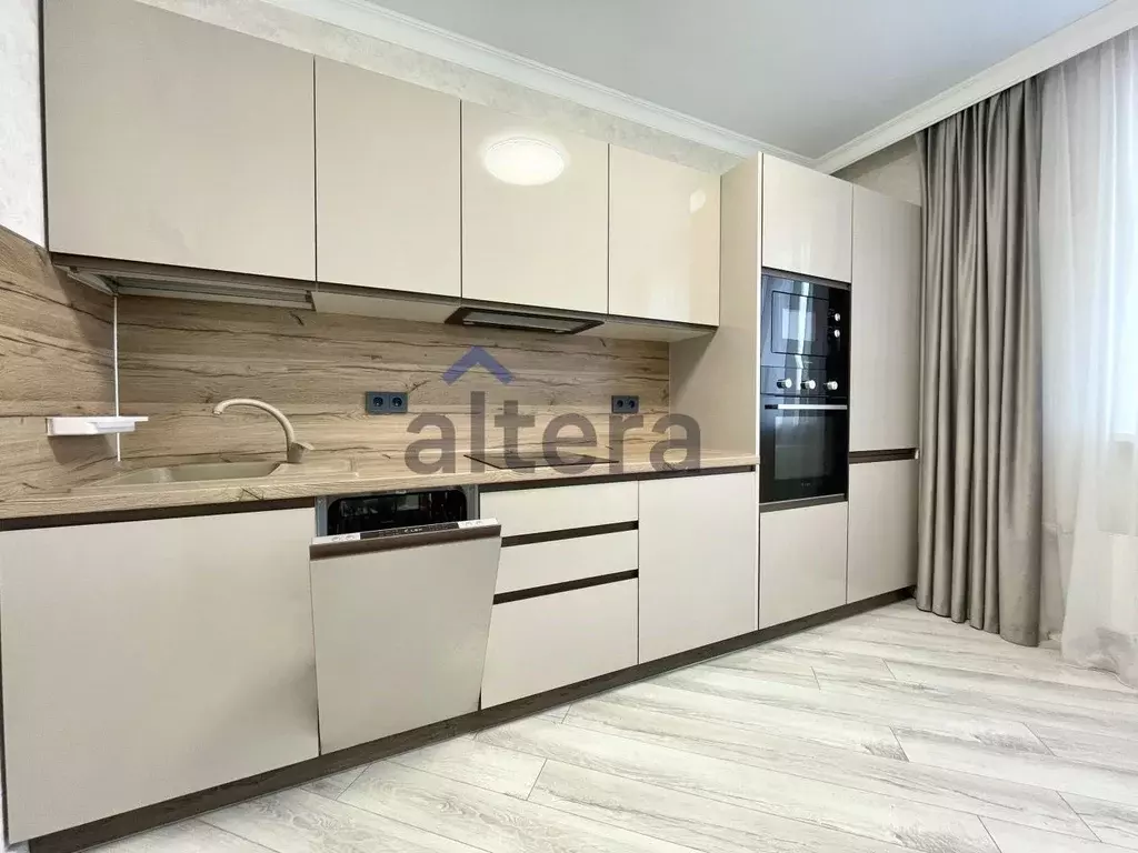 3-к кв. Татарстан, Казань ул. Заслонова, 40к2 (100.0 м) - Фото 0