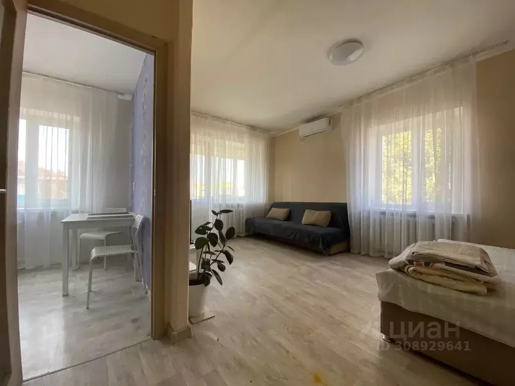 1-к кв. Краснодарский край, Тихорецк Октябрьская ул., 53 (30.0 м) - Фото 0