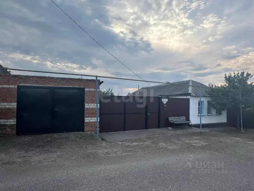 Дом в Белгородская область, Поселок Чернянка городское поселение, ... - Фото 2