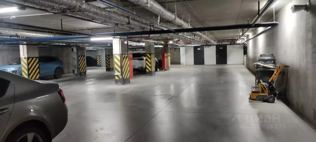 Гараж в Санкт-Петербург аллея Арцеуловская, 19 (13 м) - Фото 1