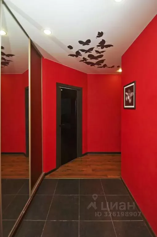 3-к кв. Омская область, Омск ул. 20 лет РККА, 256 (79.0 м) - Фото 0