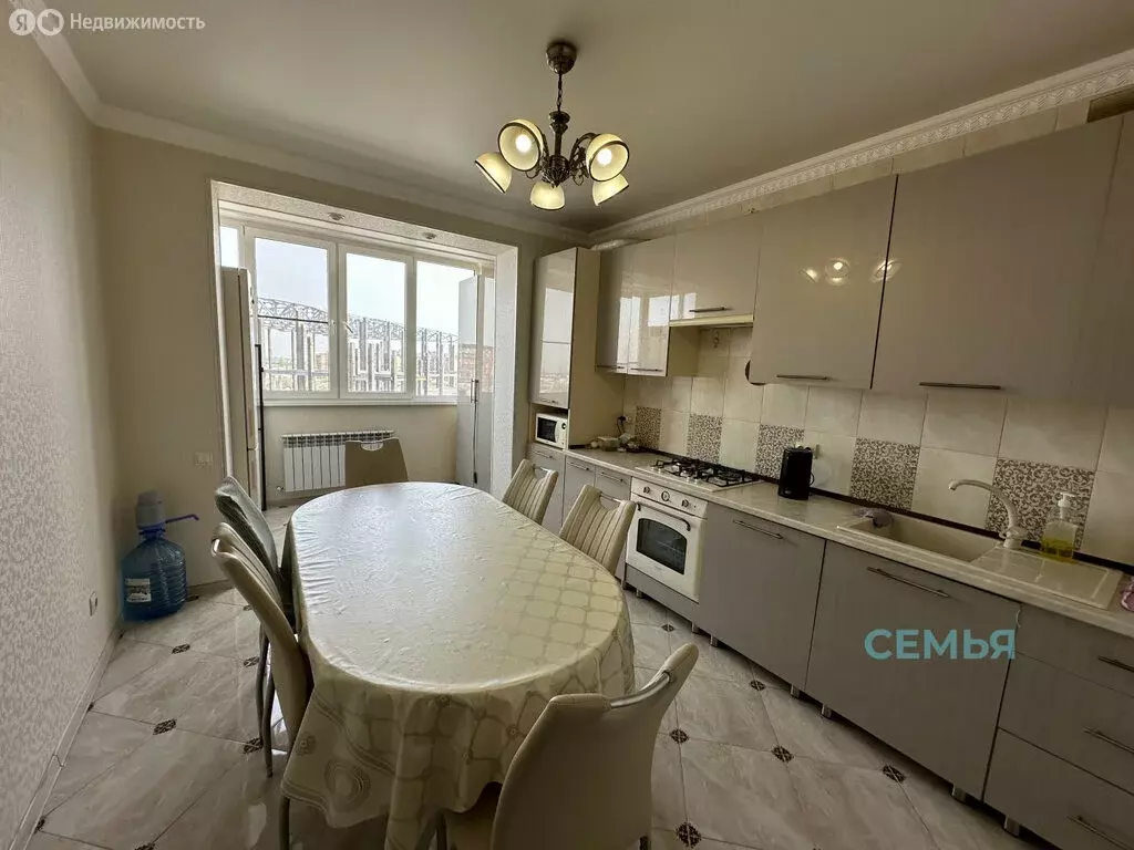 3-комнатная квартира: Владикавказ, проспект Героев Отечества, 7 (86 м) - Фото 2