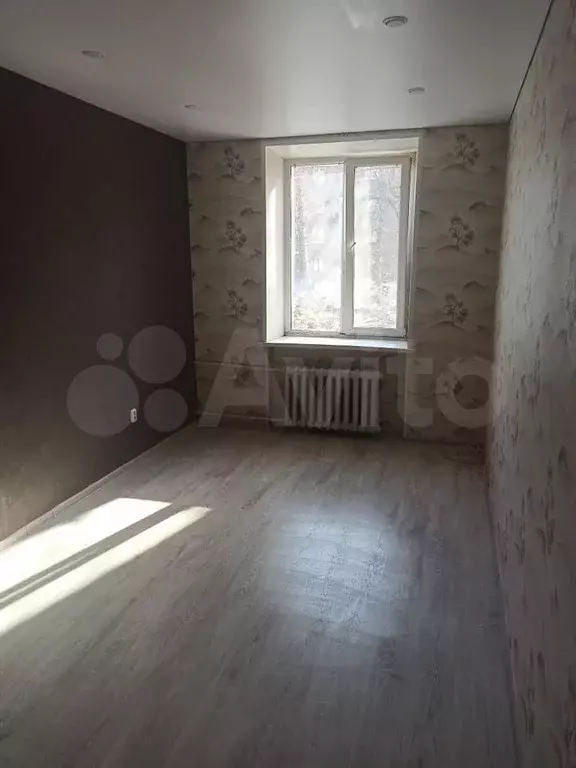 Комната 16,6 м в 3-к., 1/5 эт. - Фото 0
