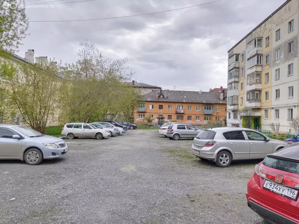 2-комнатная квартира: Екатеринбург, Маневровая улица, 23А (50.5 м) - Фото 0
