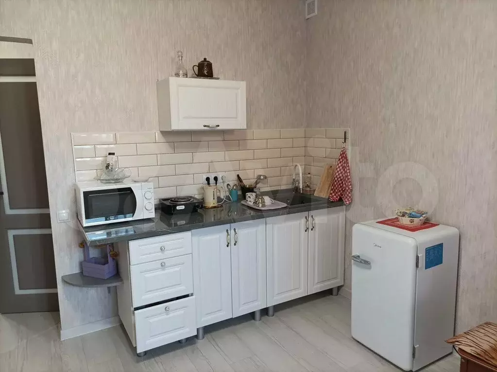 Апартаменты-студия, 25 м, 1/5 эт. - Фото 0