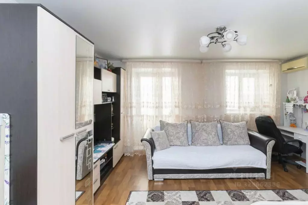 1-к кв. Тюменская область, Тюмень ул. Космонавтов, 8 (35.6 м) - Фото 1