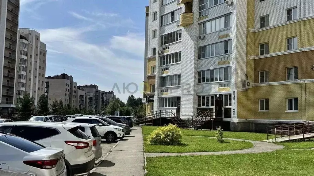 Помещение свободного назначения в Алтайский край, Барнаул тракт ... - Фото 1