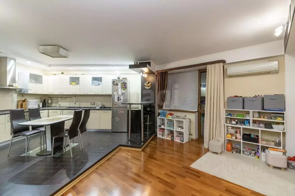 2-к кв. Тюменская область, Тюмень Первомайская ул., 34 (100.0 м) - Фото 1