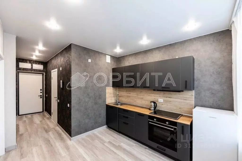 1-к кв. Тюменская область, Тюмень ул. Новоселов, 105 (30.2 м) - Фото 0
