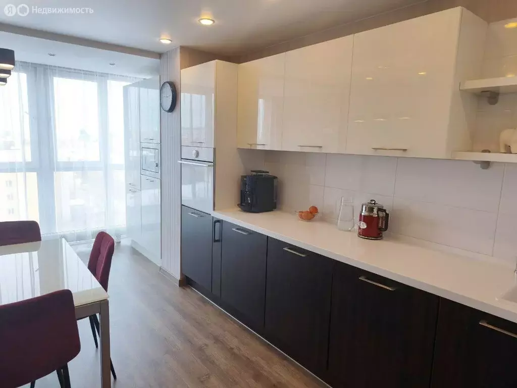 3-комнатная квартира: Екатеринбург, улица Щорса, 103 (98 м) - Фото 1