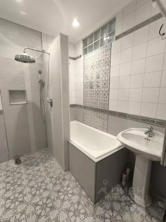 3-к кв. Орловская область, Орел ул. 7 Ноября, 9 (90.0 м) - Фото 1