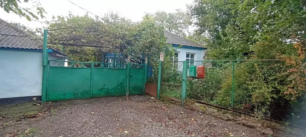 Дом в Ставропольский край, Изобильненский муниципальный округ, с. ... - Фото 2