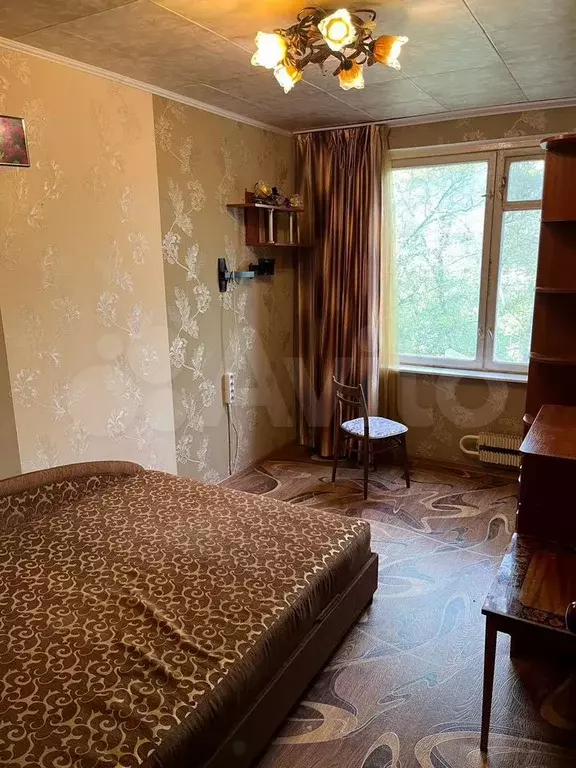 Комната 13 м в 3-к., 4/9 эт. - Фото 0