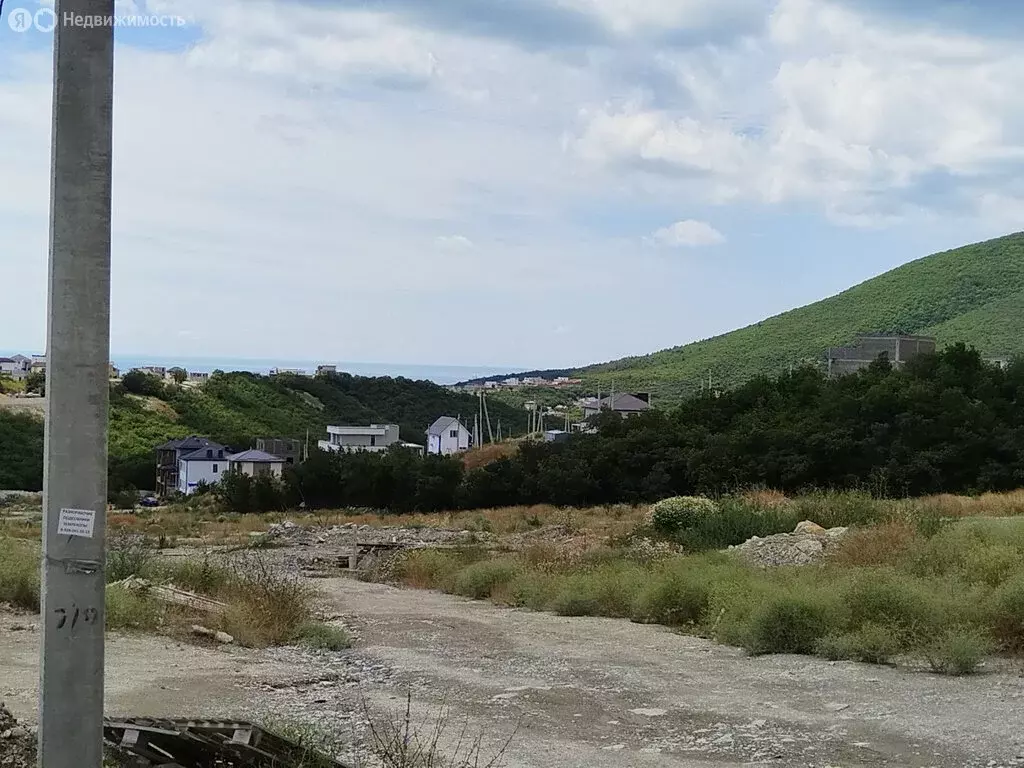 Участок в Мысхако, улица имени Малоземельца Сулеймана Тамаева (4 м) - Фото 0