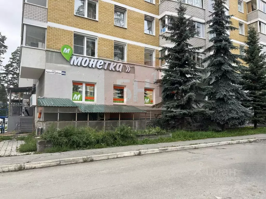 Торговая площадь в Свердловская область, Верхняя Пышма ул. Уральских ... - Фото 0