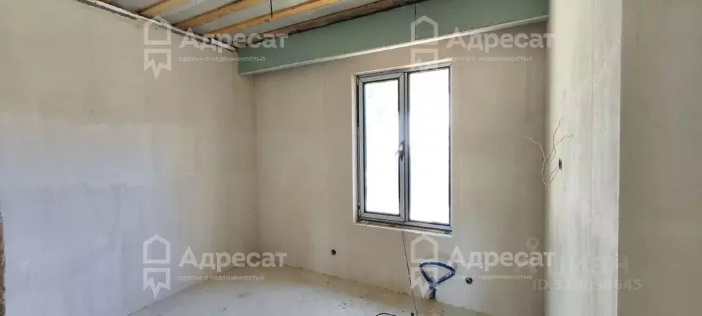Дом в Волгоградская область, Волгоград ул. Джамбула Джабаева (130 м) - Фото 0