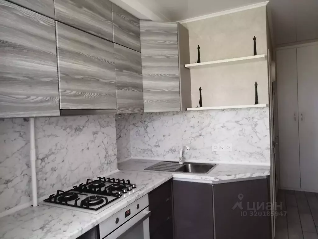 3-к кв. Омская область, Омск Волочаевская ул., 13Е (56.0 м) - Фото 0