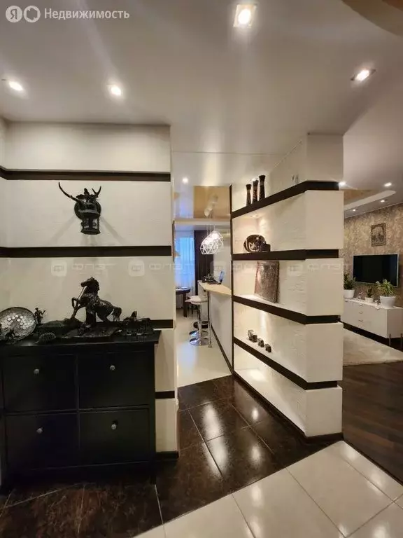 2-комнатная квартира: Казань, улица Фатыха Амирхана, 14Б (80 м) - Фото 1