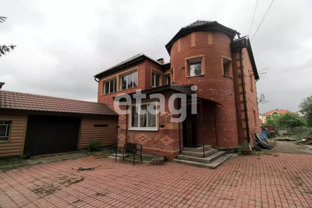 Дом в Красноярский край, Красноярск Свободный просп., 82Г/153 (179 м) - Фото 1