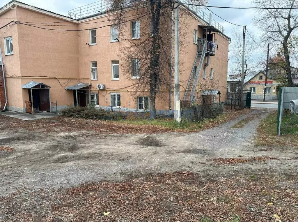 3-комнатная квартира: Нижний Новгород, улица Литвинова, 40 (50 м) - Фото 1