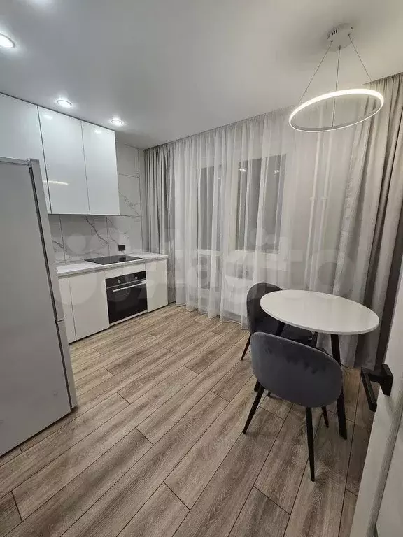 1-к. квартира, 40 м, 7/15 эт. - Фото 0