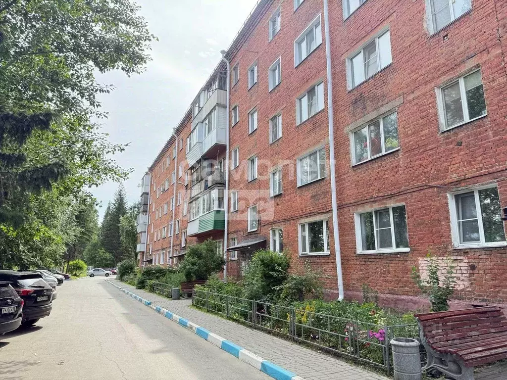 2-к кв. Омская область, Омск ул. 5-я Кордная, 13 (44.0 м) - Фото 0