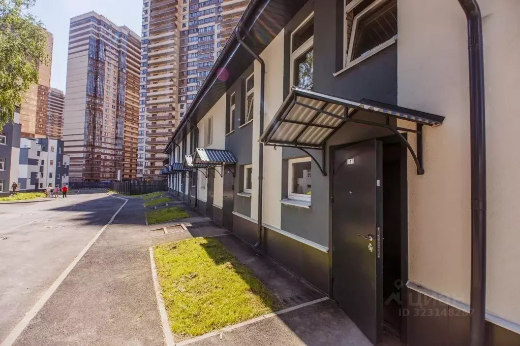 3-к кв. Ленинградская область, Мурино Всеволожский район, Садовая ул., ... - Фото 2