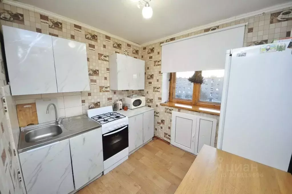 2-к кв. Башкортостан, Салават ул. Калинина, 5 (45.3 м) - Фото 1