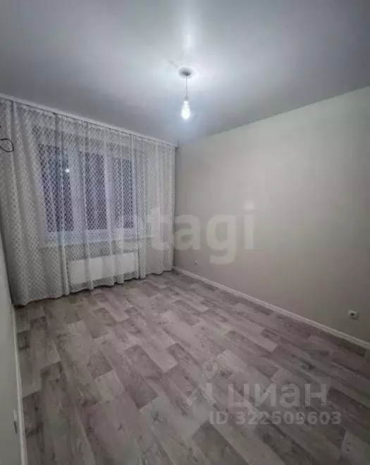 1-к кв. Тюменская область, Тюмень Новгородская ул., 22 (32.0 м) - Фото 0