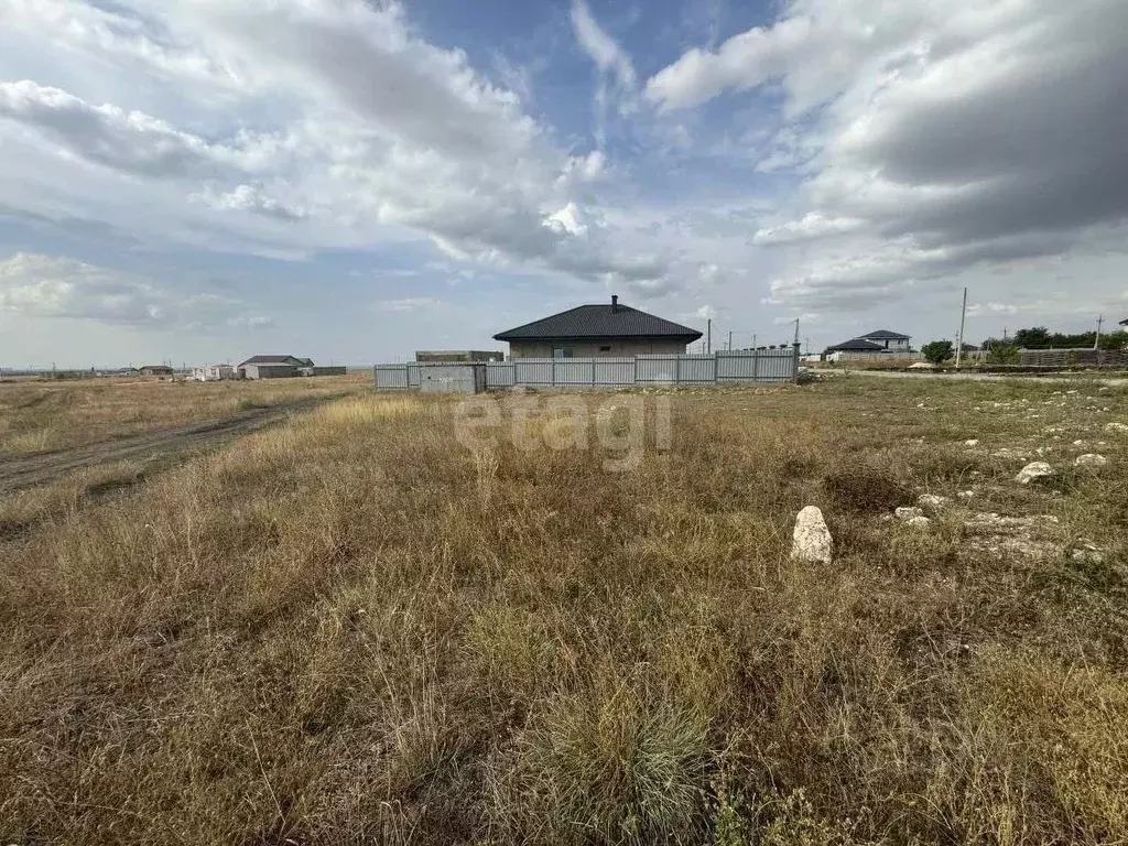 Участок в Крым, Симферопольский район, с. Трудовое ул. Нижняя (8.1 ... - Фото 1