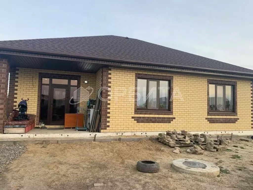 Дом в Тюменская область, Тюменский муниципальный округ, д. Ушакова ул. ... - Фото 1