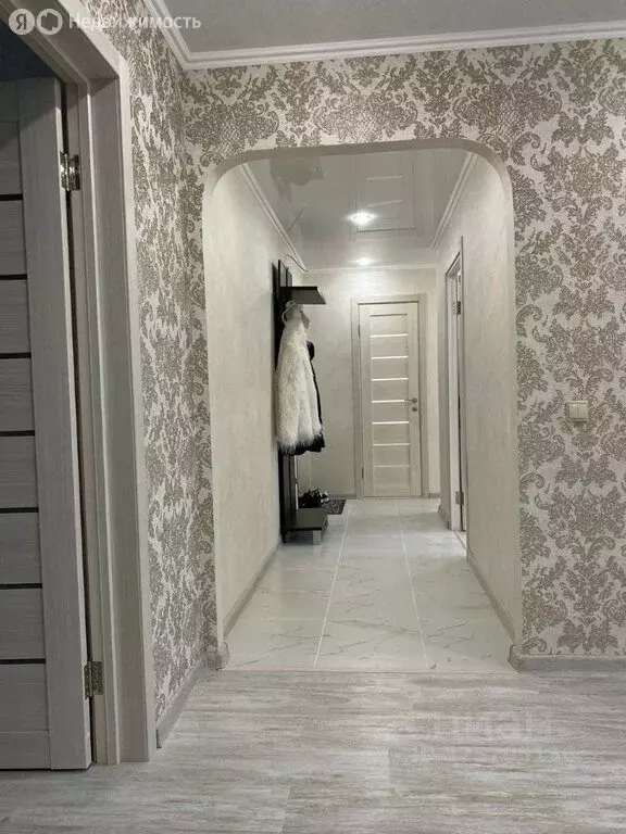 3-комнатная квартира: Тюмень, улица Самарцева, 34 (64 м) - Фото 2