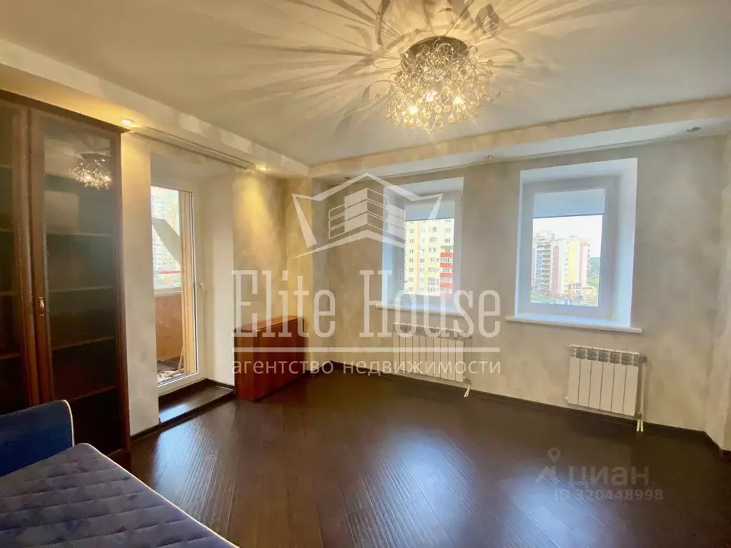 3-к кв. Калужская область, Калуга ул. Маяковского, 43 (71.0 м) - Фото 2