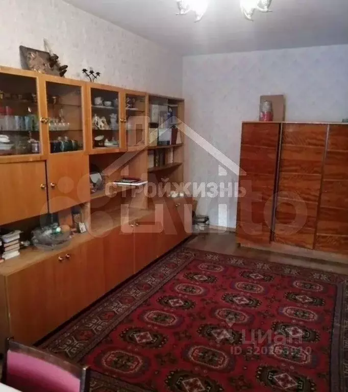 2-к кв. Свердловская область, Екатеринбург ул. Рабочих, 13 (53.0 м) - Фото 0