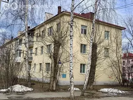 2-комнатная квартира: Среднеуральск, улица Калинина, 17 (42 м) - Фото 0