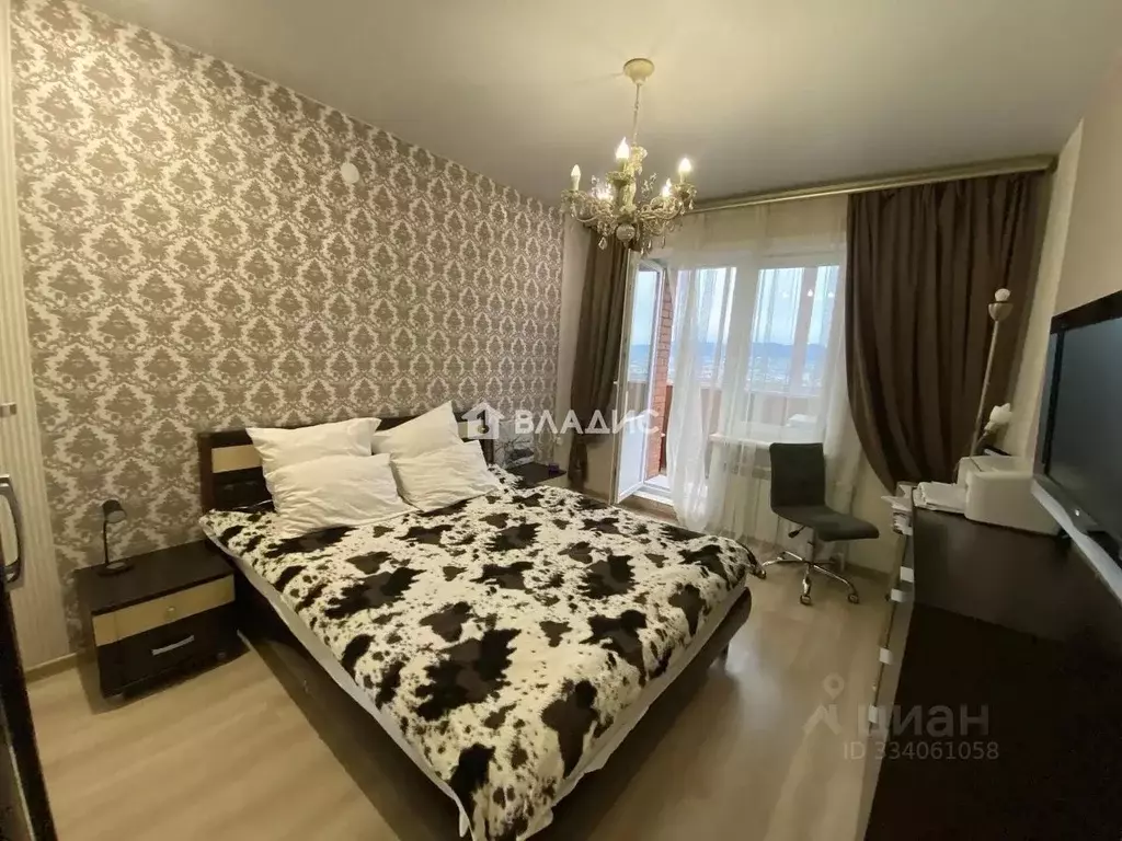 2-к кв. Бурятия, Улан-Удэ 140А мкр, 24 (56.9 м) - Фото 1