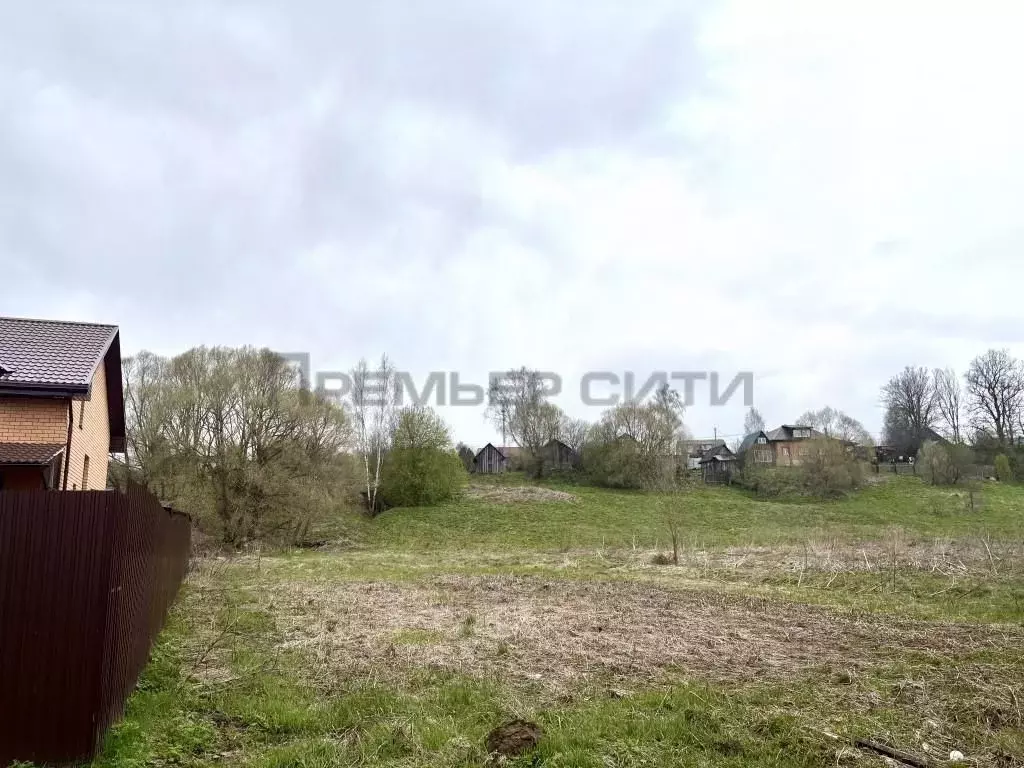 Участок в Калужская область, Калуга городской округ, д. Канищево ул. ... - Фото 1