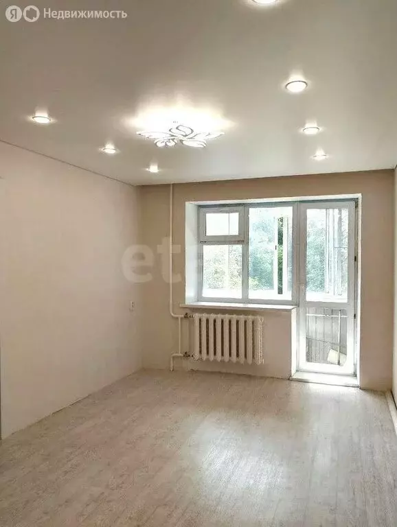 3-комнатная квартира: Миасс, проспект Октября, 22 (52 м) - Фото 1
