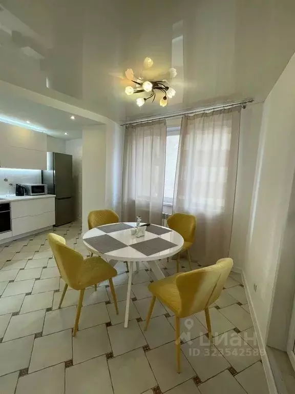 2-к кв. Самарская область, Самара Революционная ул., 3 (80.0 м) - Фото 0