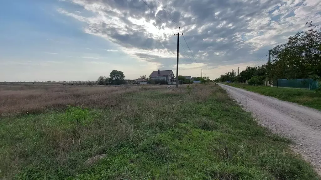 Участок в Крым, Ленинский район, с. Останино ул. Виноградная (10.0 ... - Фото 0