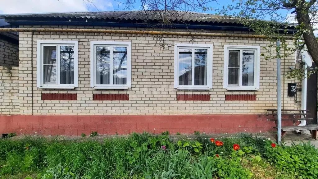 Дом в Ставропольский край, с. Новоселицкое ул. Кооперативная (100 м) - Фото 2