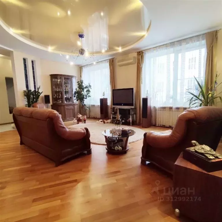 3-к кв. Нижегородская область, Нижний Новгород Большая Покровская ул., ... - Фото 2