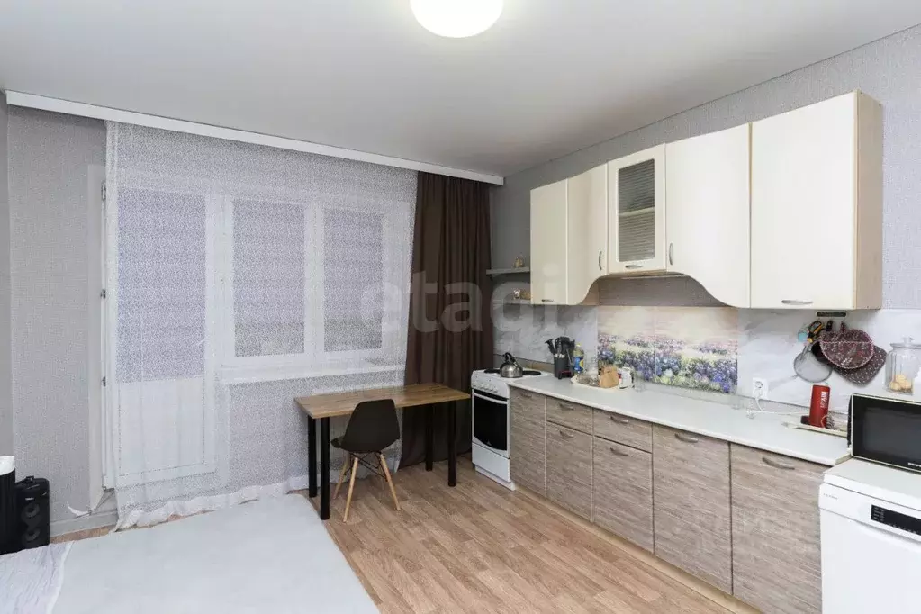 1-к кв. Тюменская область, Тюмень ул. Монтажников, 51 (50.0 м) - Фото 1