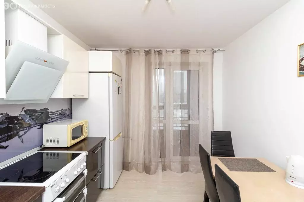 1-комнатная квартира: Тюмень, улица Газовиков, 65 (38.2 м) - Фото 1