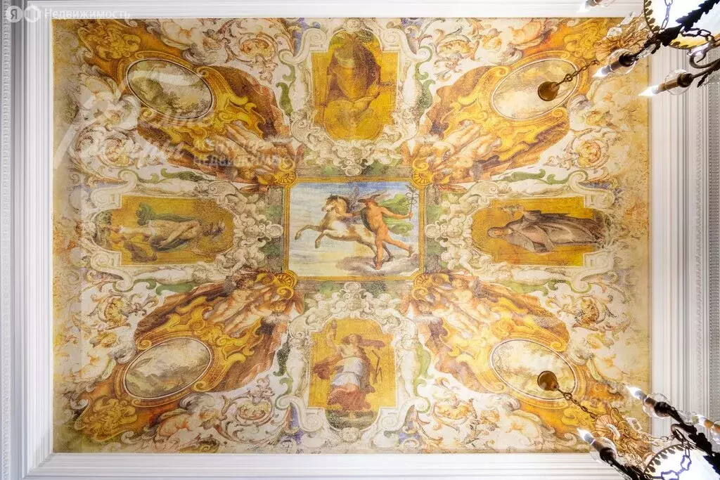 Дом в Москва, район Троицк, клубный посёлок Ваутутинки (1000 м) - Фото 2