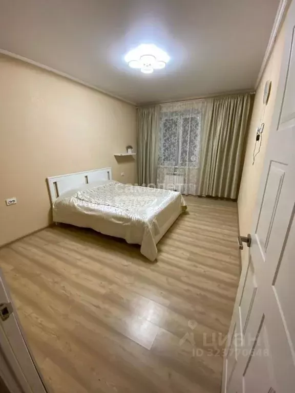 2-к кв. Омская область, Омск просп. Комарова, 11 (58.8 м) - Фото 1