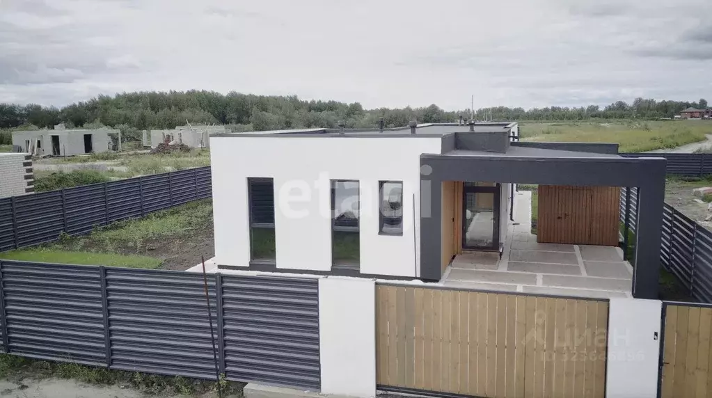 Дом в Тюменская область, Тюменский муниципальный округ, с. Луговое  ... - Фото 1